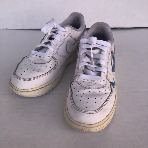 Nike Air Force 1 - - Low Top White Sneakers Youth kids size 2 1/2 " Butterfly " - Picture 4 of 7